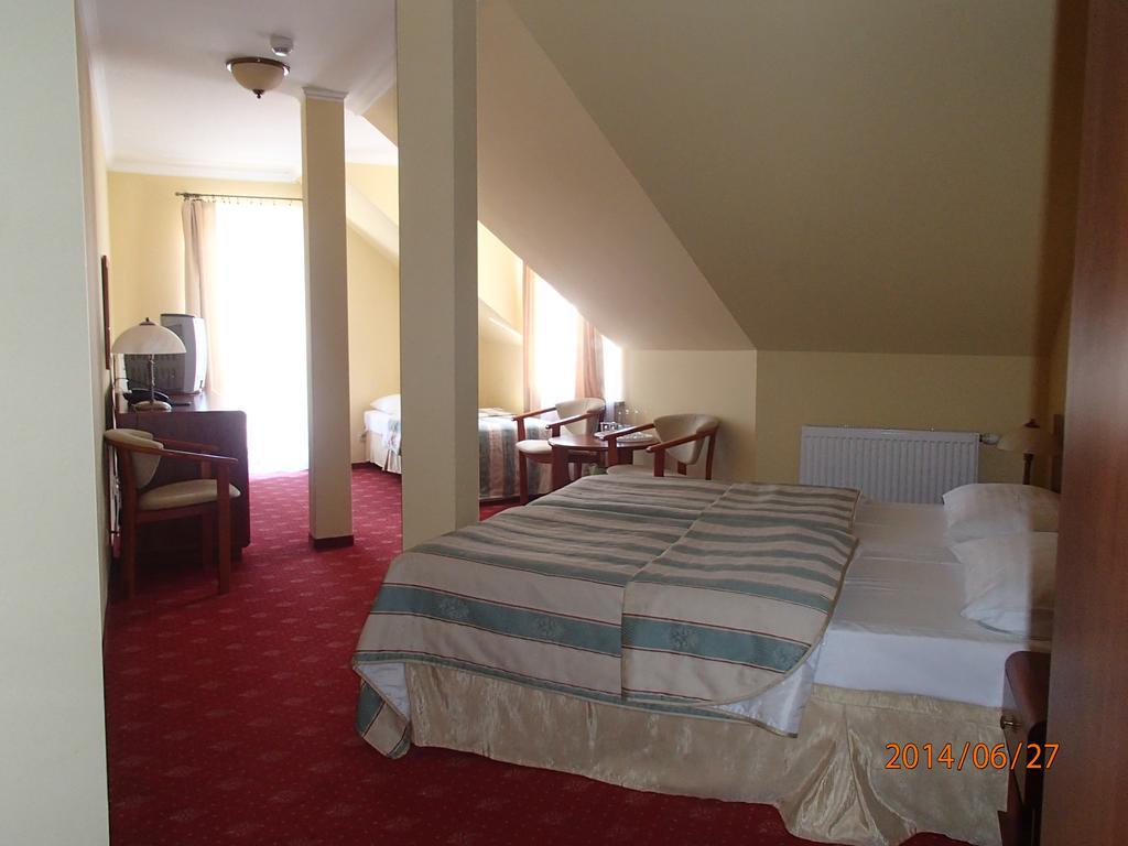 Hotel Morze Ustka Buitenkant foto