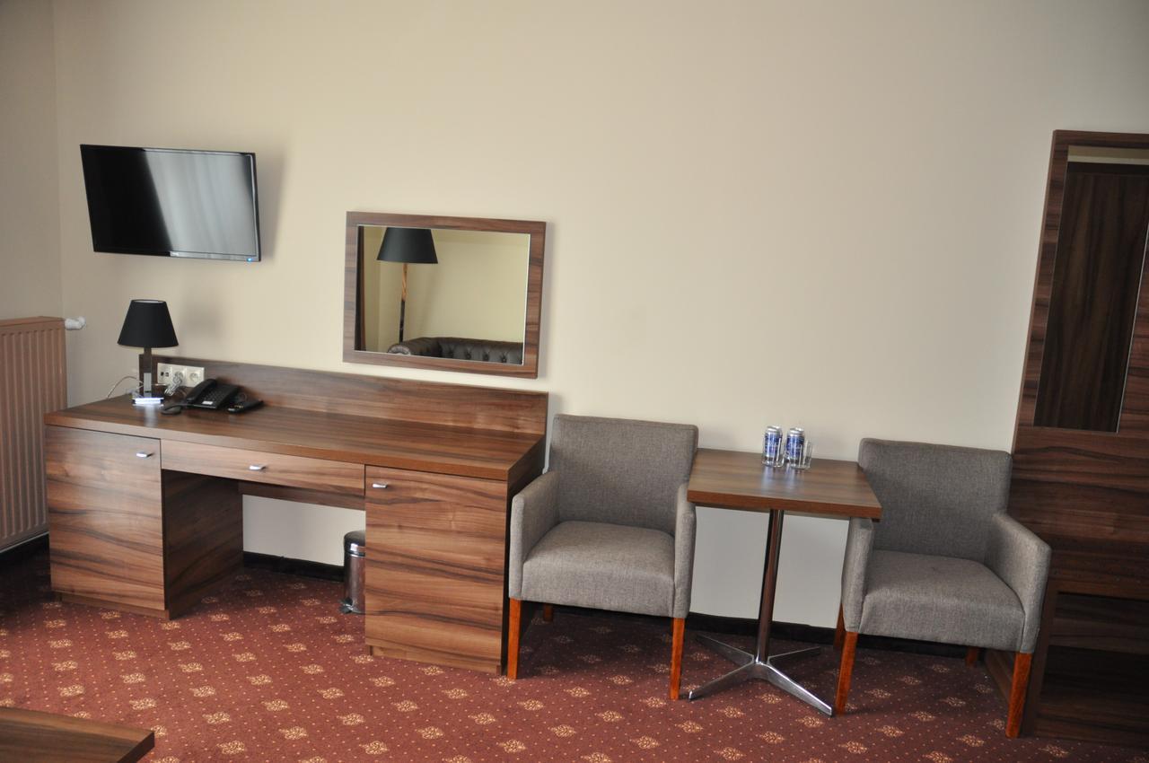 Hotel Morze Ustka Buitenkant foto